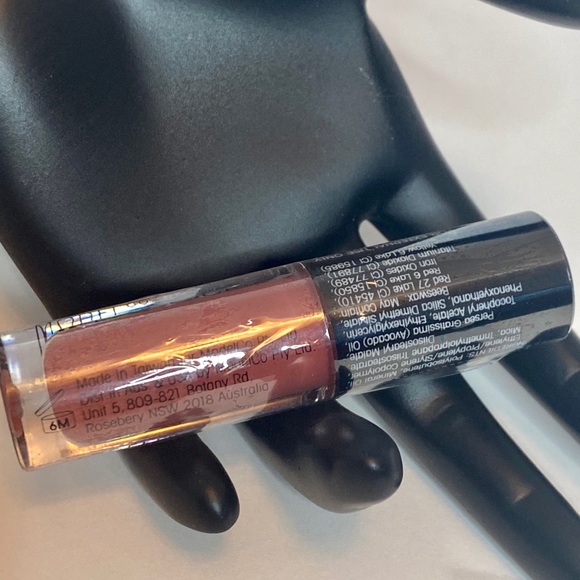🆓FREE w/ Purchase: Model Cosmetics Lip gloss - Picture 2 of 2
